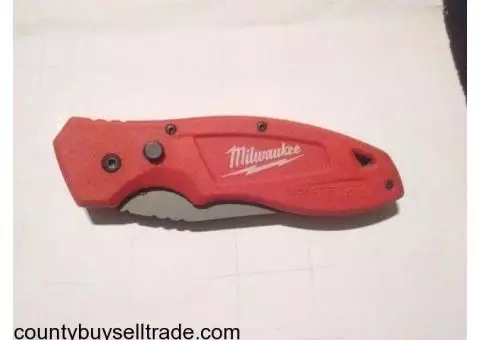 Milwaukee knife